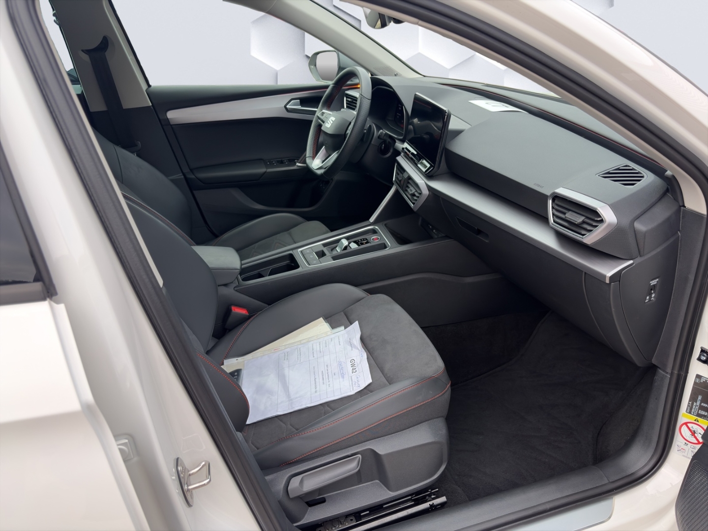Leon Sportstourer FR-Line 1.4 e-Hybrid LED ACC Rückfahrkamera ParklenkAssist Sitzheizung