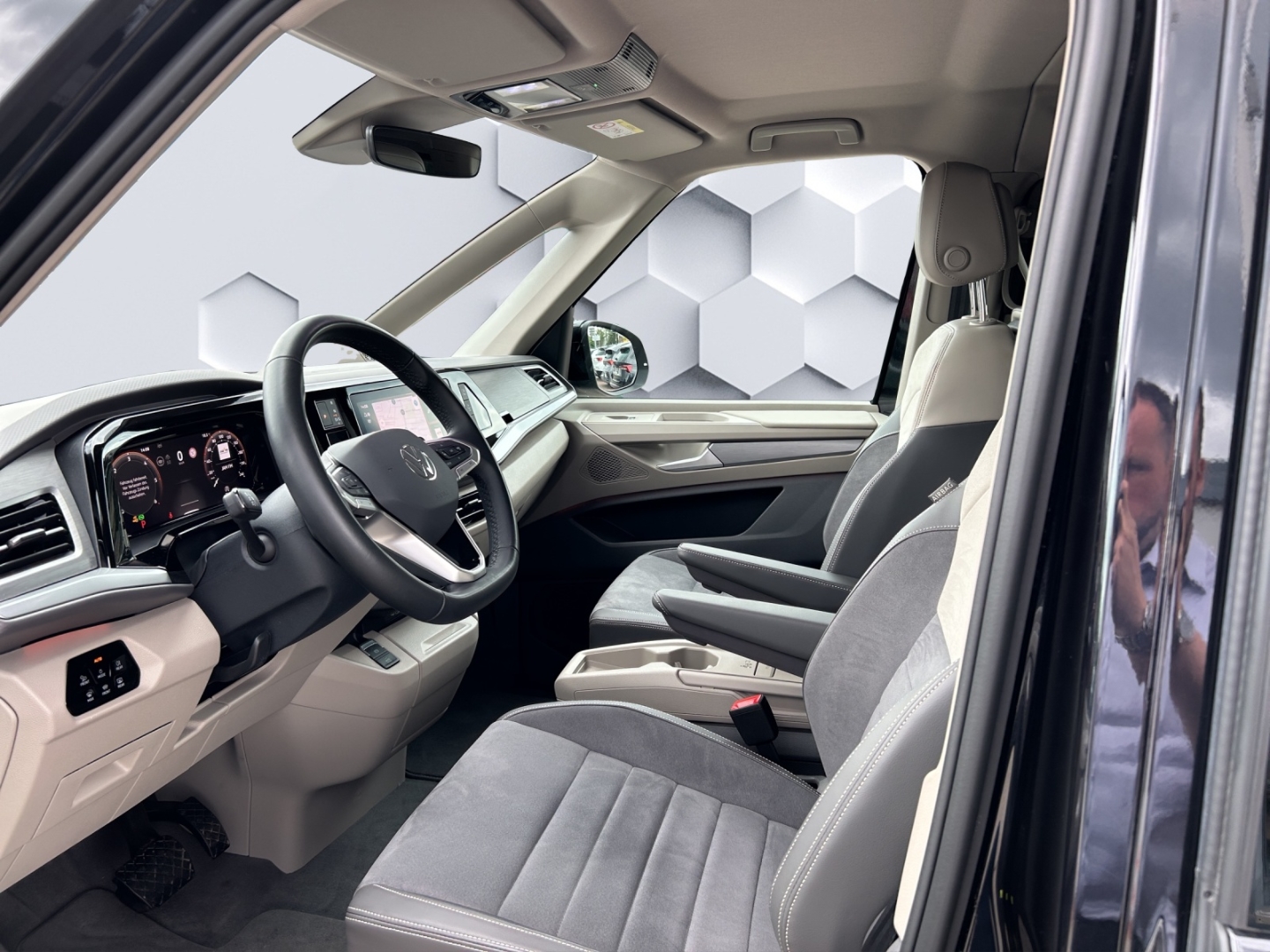 T7 Multivan Life 2.0 TDi 110kW DSG AHZV MatrixLED ACC DCC ParkAssist 360°Kamera Standheizung Sitzheizung 7-Sitzer