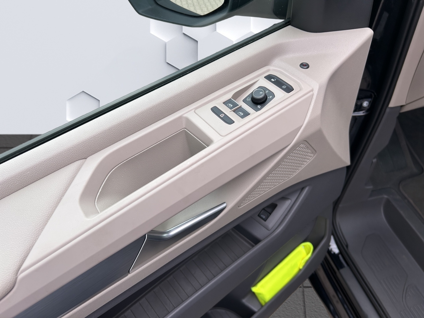 T7 Multivan Life 2.0 TDi 110kW DSG AHZV MatrixLED ACC DCC ParkAssist 360°Kamera Standheizung Sitzheizung 7-Sitzer