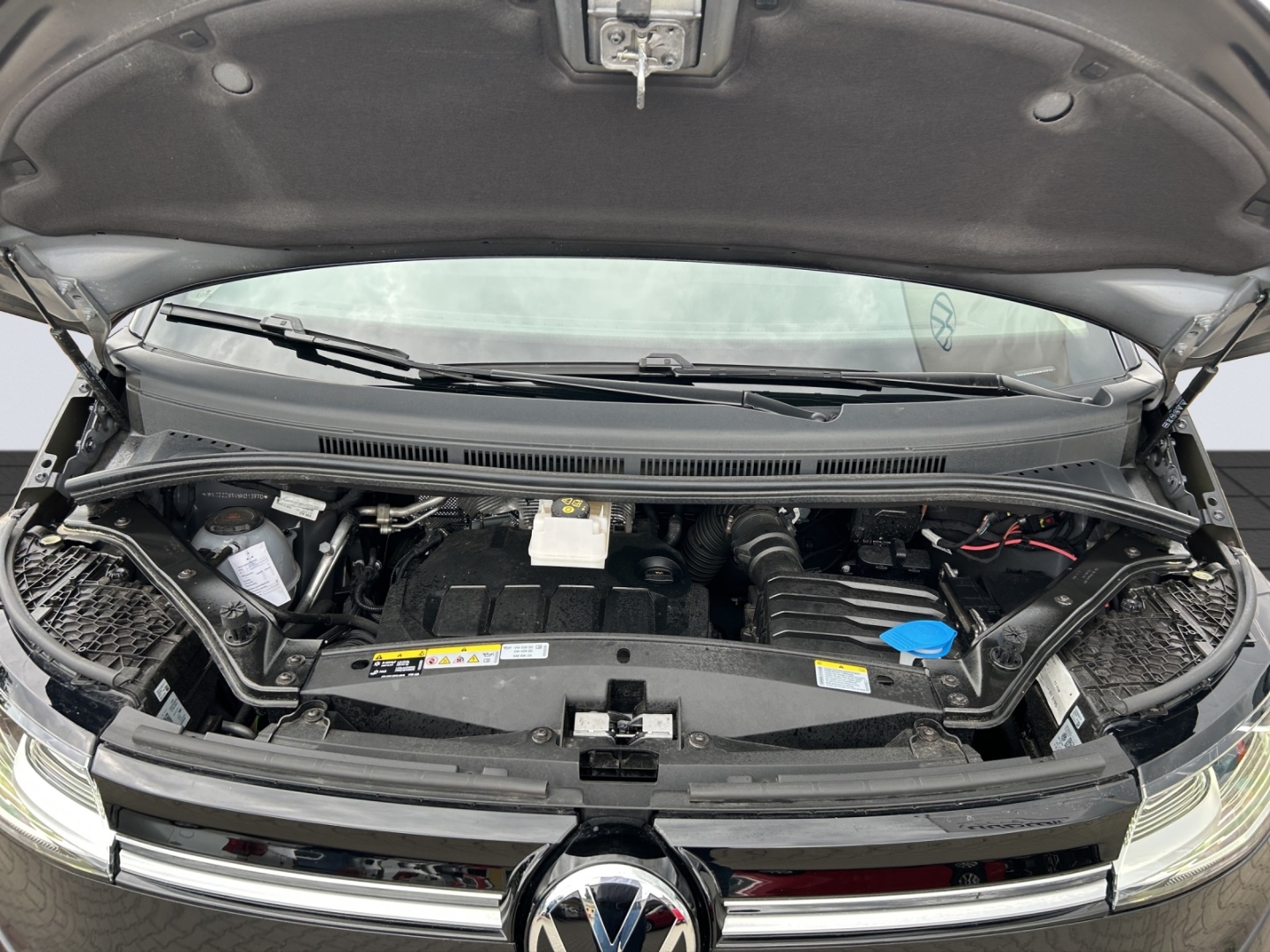 T7 Multivan Life 2.0 TDi 110kW DSG AHZV MatrixLED ACC DCC ParkAssist 360°Kamera Standheizung Sitzheizung 7-Sitzer