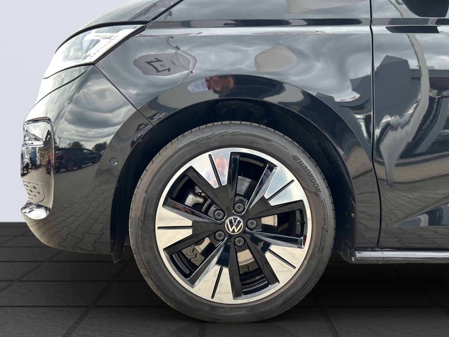 T7 Multivan Life 2.0 TDi 110kW DSG AHZV MatrixLED ACC DCC ParkAssist 360°Kamera Standheizung Sitzheizung 7-Sitzer