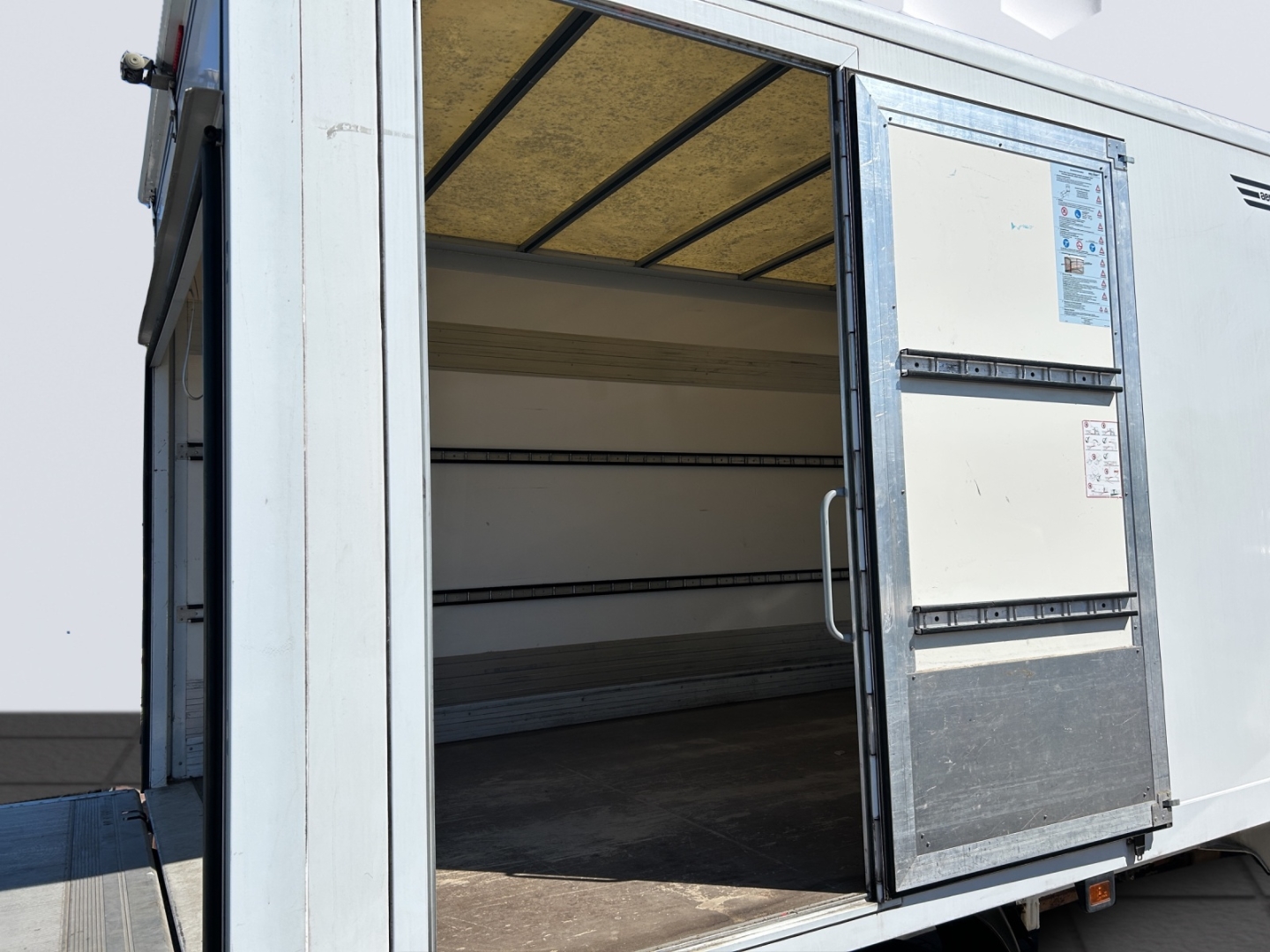 Crafter Koffer Einzelkabine MR 2.0TDI DSG LED ACC Standheizung Klima