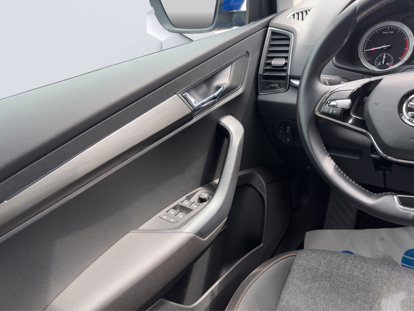 Karoq Ambition 1.0 TSI 81kW AHZV LED PDC Sitzheizung