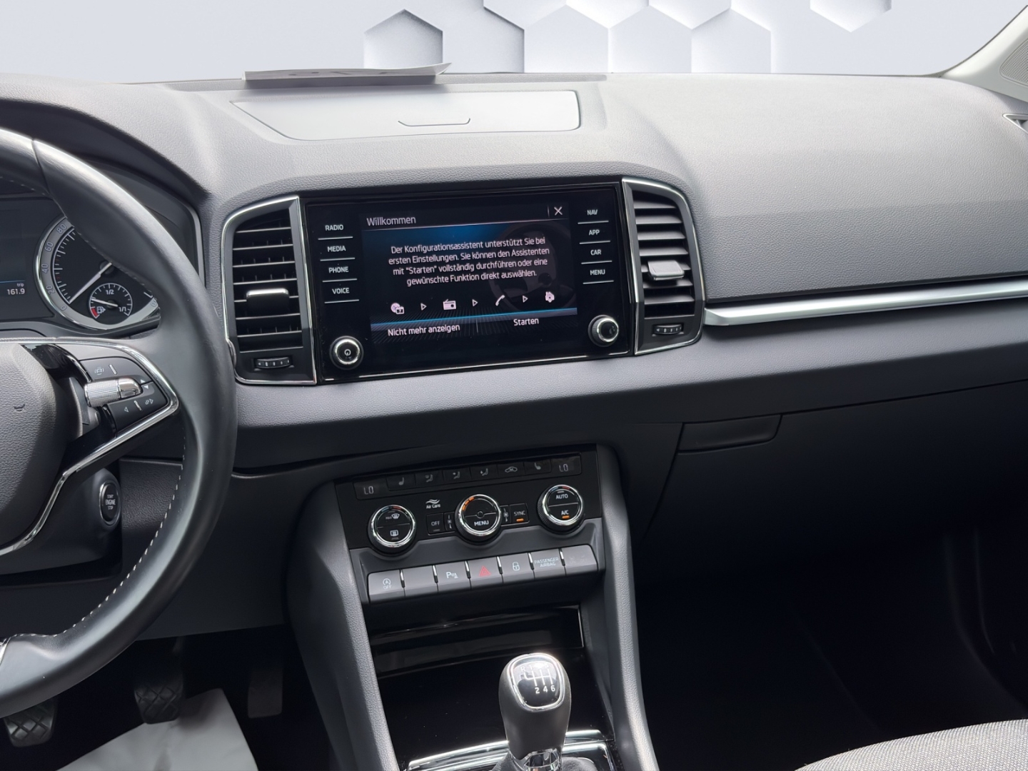 Karoq Ambition 1.0 TSI 81kW AHZV LED PDC Sitzheizung