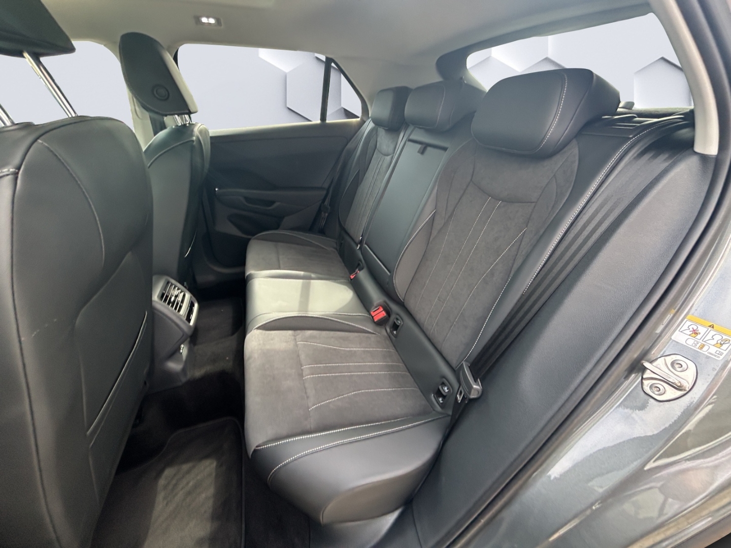 T-Roc Style 1.5l eTSI DSG W+S Reifen Navi Panorama