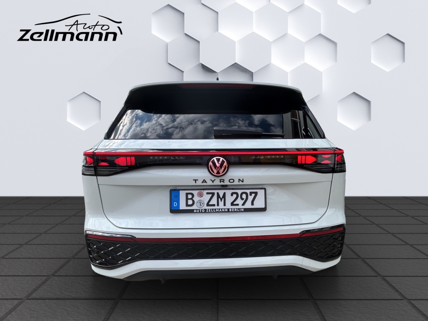 Tayron R-Line 2.0l TDI 4MOTION DSG AhK W+S Reifen