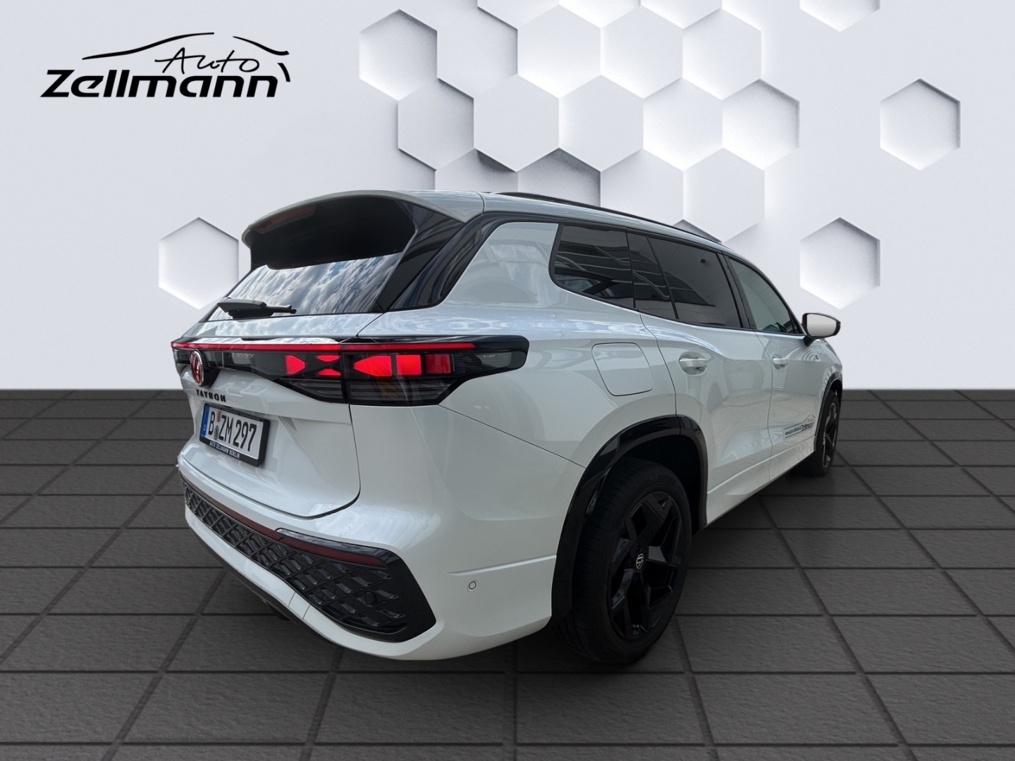 Tayron R-Line 2.0l TDI 4MOTION DSG AhK W+S Reifen
