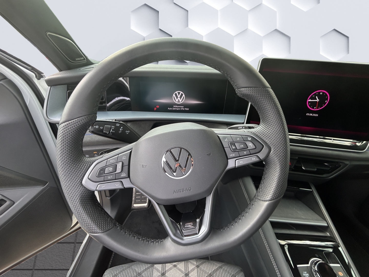 Tayron R-Line 2.0l TDI 4MOTION DSG AhK W+S Reifen