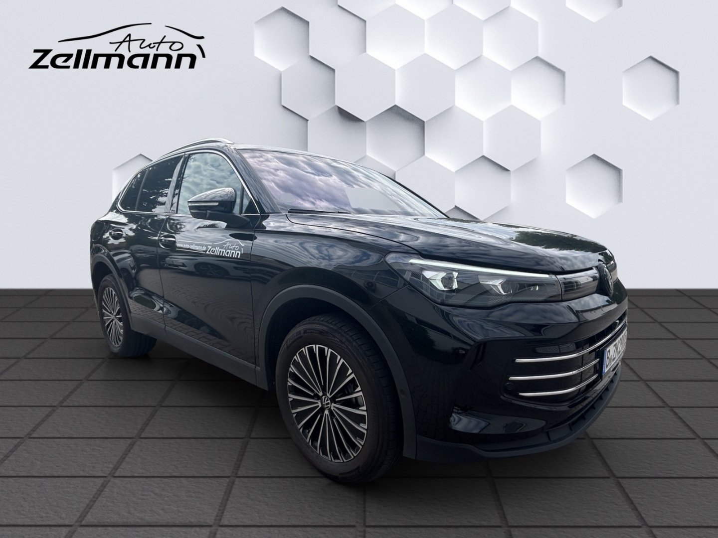 Tiguan 1.5 TSI 150 kW Elegance EL 1.5l eHybrid DSG AhK W+S Reifen IQ.Drive