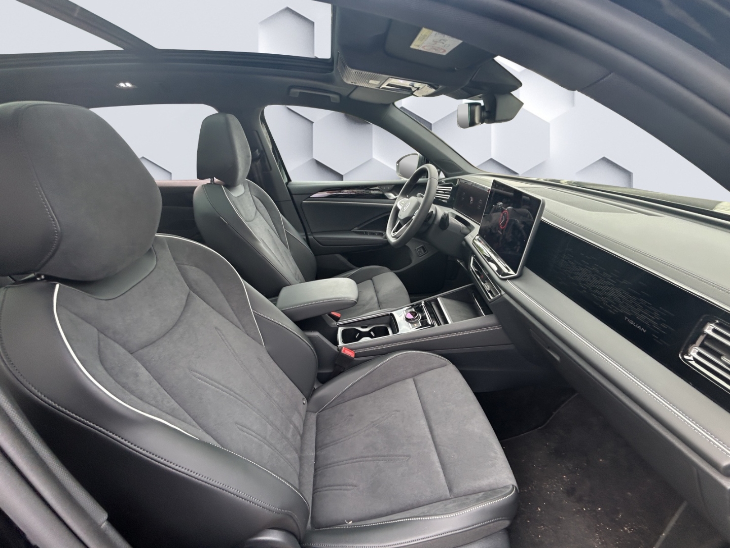 Tiguan 1.5 TSI 150 kW Elegance EL 1.5l eHybrid DSG AhK W+S Reifen IQ.Drive