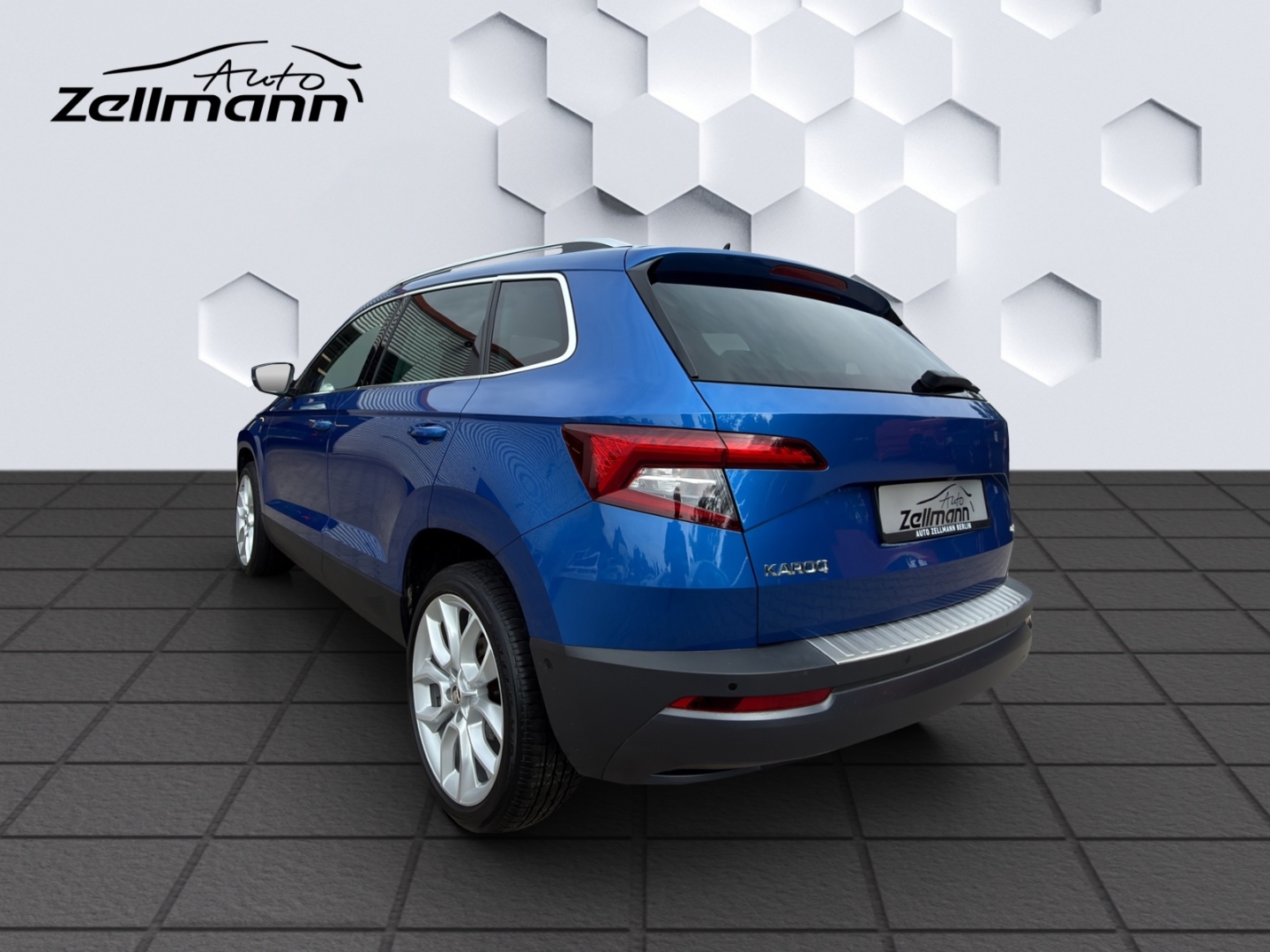 Karoq Style 2.0TDI 110kW DSG 4x4 AHZV LED ACC Rückfahrkamera ParkAssist