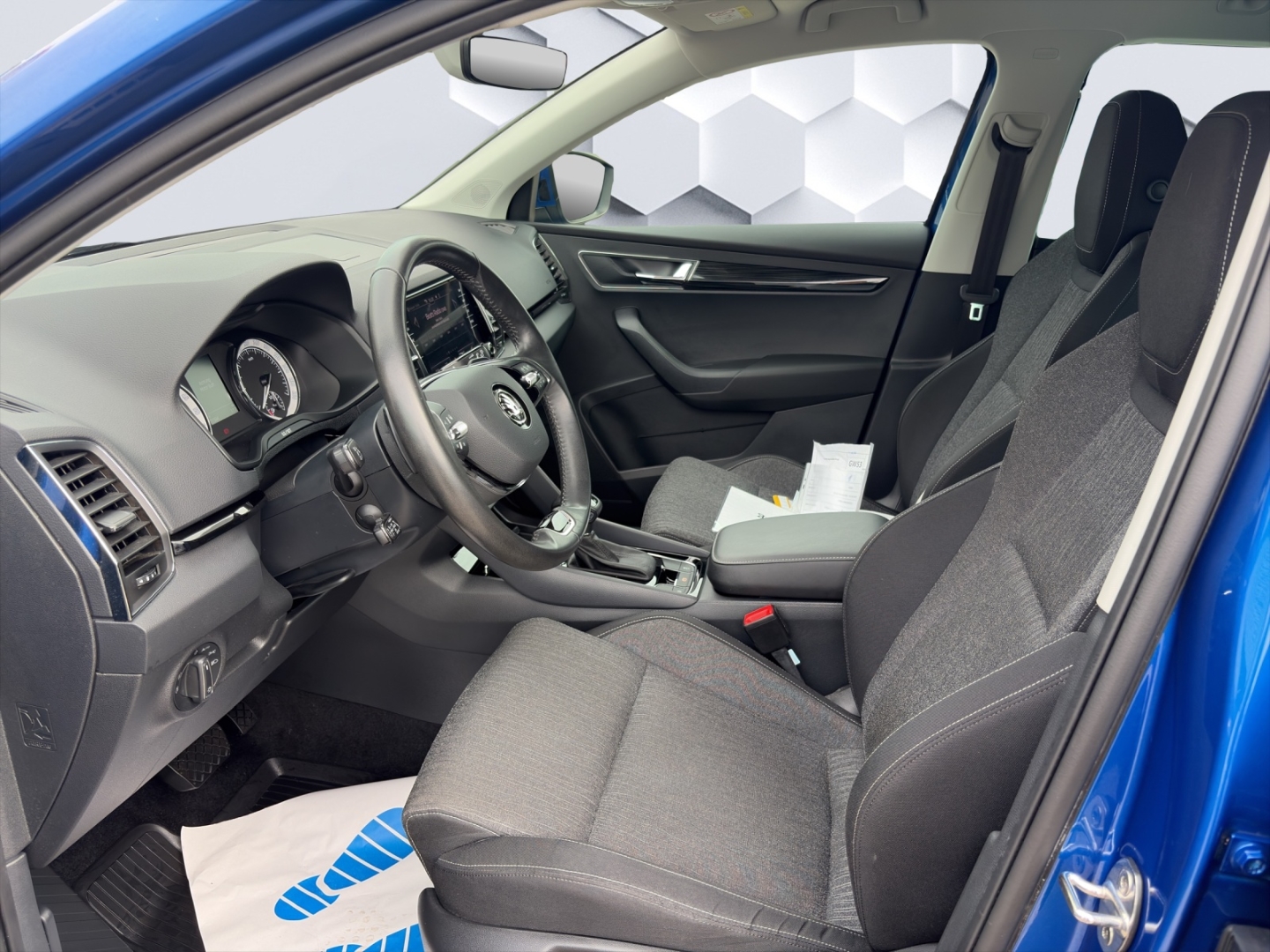 Karoq Style 2.0TDI 110kW DSG 4x4 AHZV LED ACC Rückfahrkamera ParkAssist