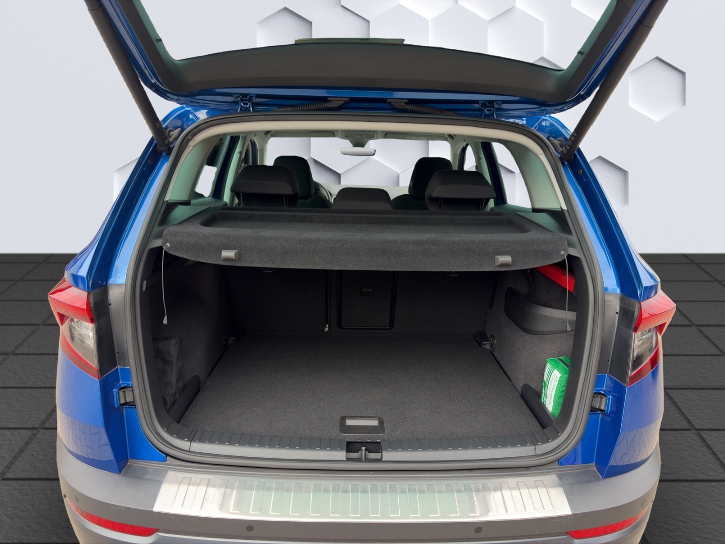 Karoq Style 2.0TDI 110kW DSG 4x4 AHZV LED ACC Rückfahrkamera ParkAssist