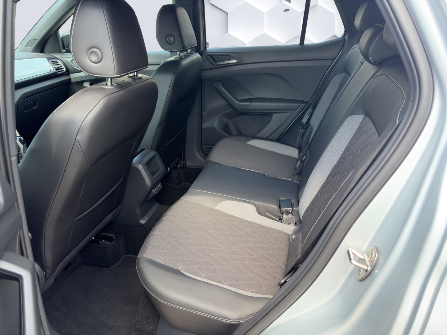 T-Cross 1.0 TSI 85 kW GOAL 1.0TSI 85kW DSG AHZV LED GJR ParkAssist Sitzheizung