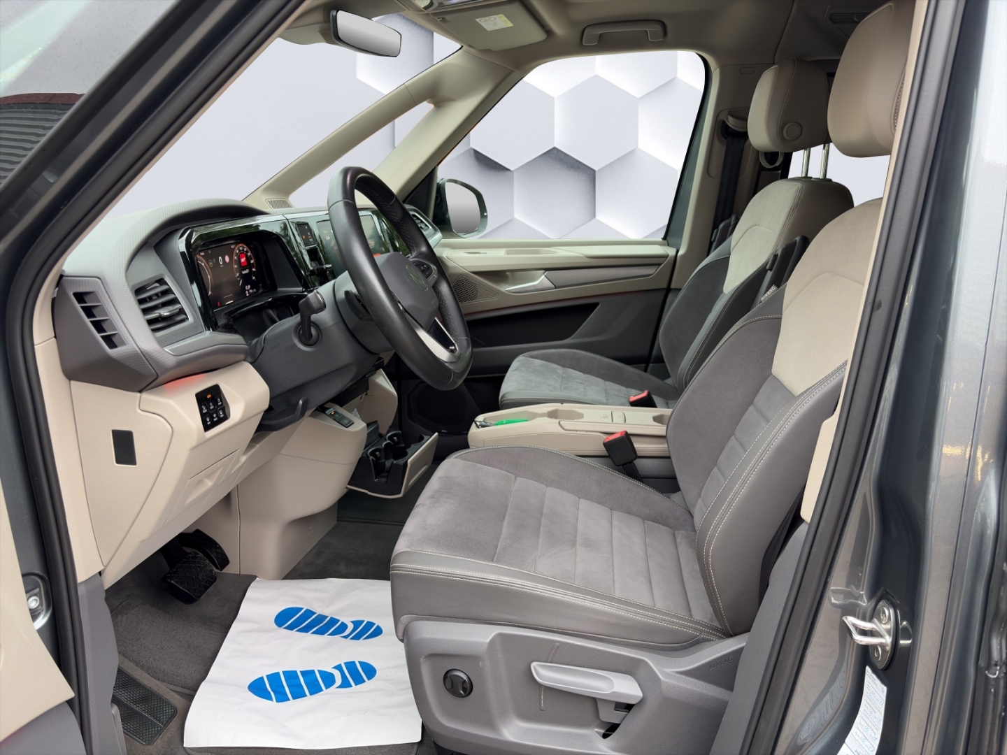 T7 Multivan LÜ Life 2.0 TDI 110kW AHZV MatrixLED ACC DCC ParkAssist 360°Kamera  Standheizung 7-Sitzer