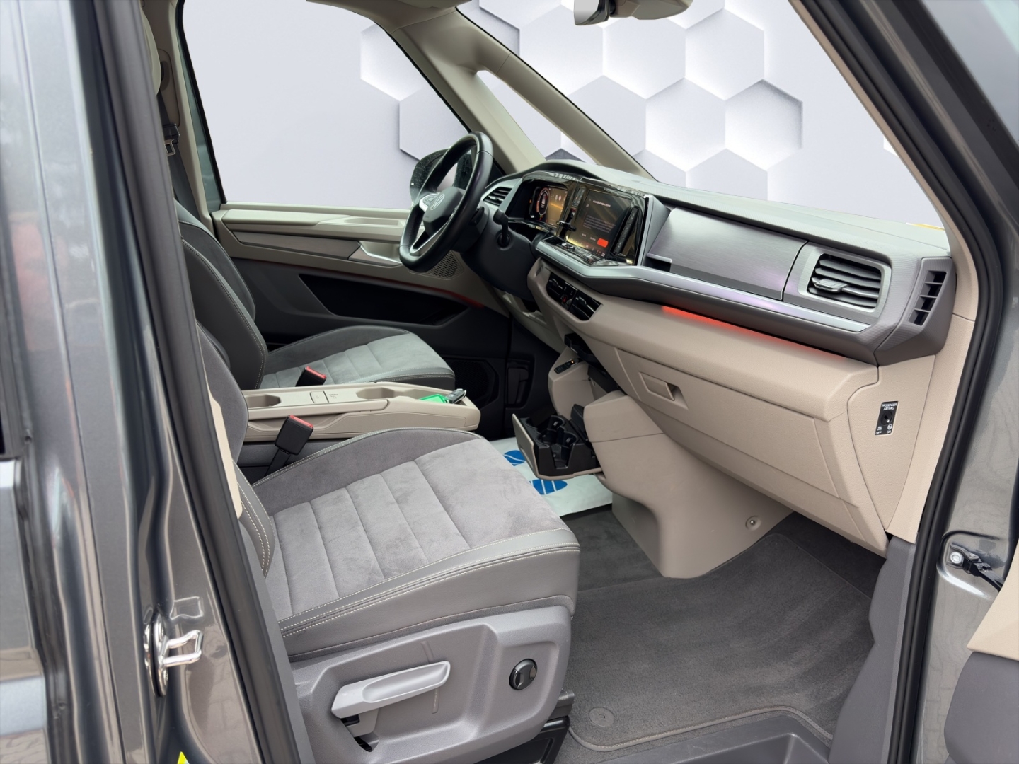 T7 Multivan LÜ Life 2.0 TDI 110kW AHZV MatrixLED ACC DCC ParkAssist 360°Kamera  Standheizung 7-Sitzer