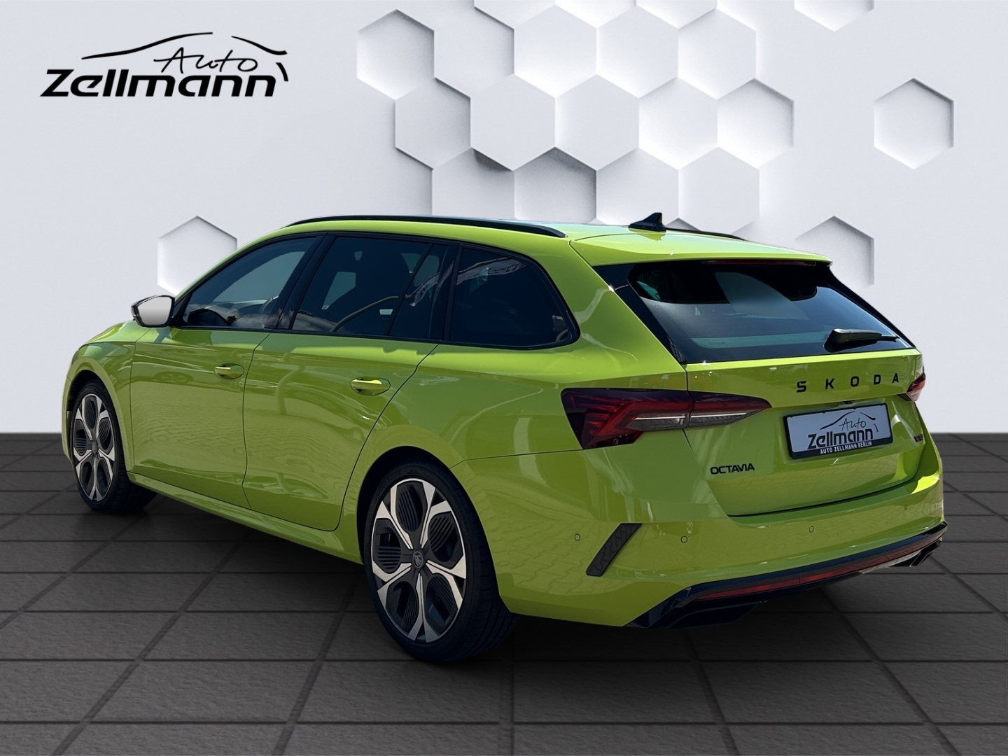 Octavia Combi RS 2.0TSI 195kW DSG MatrixLED AHZV HuD PanoDach 360° Kamera Standheizung