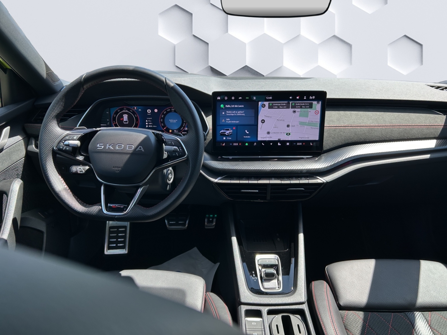 Octavia Combi RS 2.0TSI 195kW DSG MatrixLED AHZV HuD PanoDach 360° Kamera Standheizung