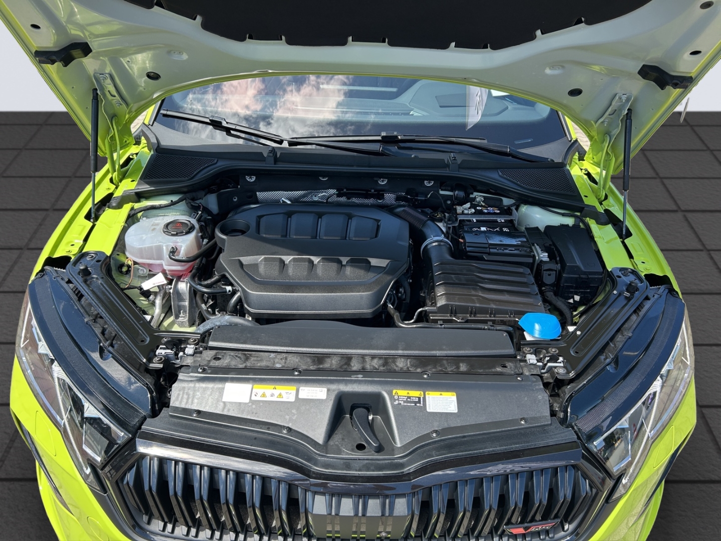 Octavia Combi RS 2.0TSI 195kW DSG MatrixLED AHZV HuD PanoDach 360° Kamera Standheizung