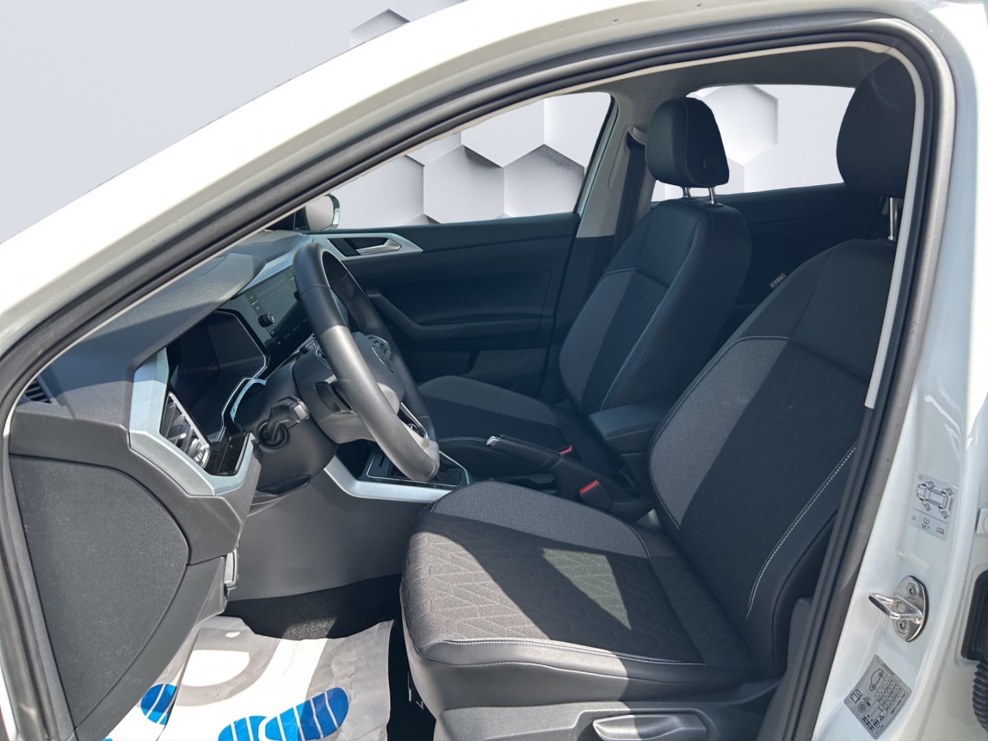 Polo VI GOAL 1.0TSI 85kW DSG AHZV LED GJR ACC Rückfahrkamera Sitzheizung