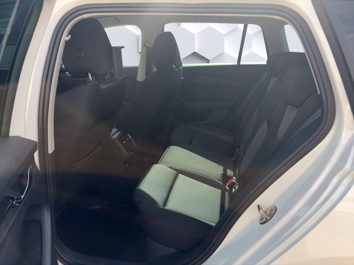 Octavia Combi Ambition 2.0TDI SG AHZV LED ACC Sitzheizung
