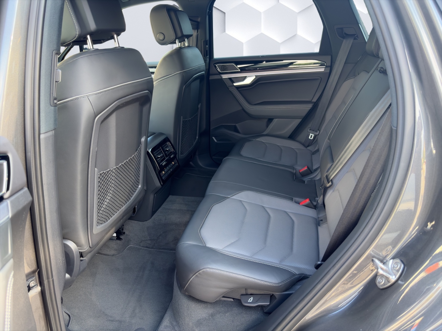 Touareg R-Line 3.0TDI AHZV MatrixLED HuD ACC Standheizung Rückfahrkamera Sitzheizung