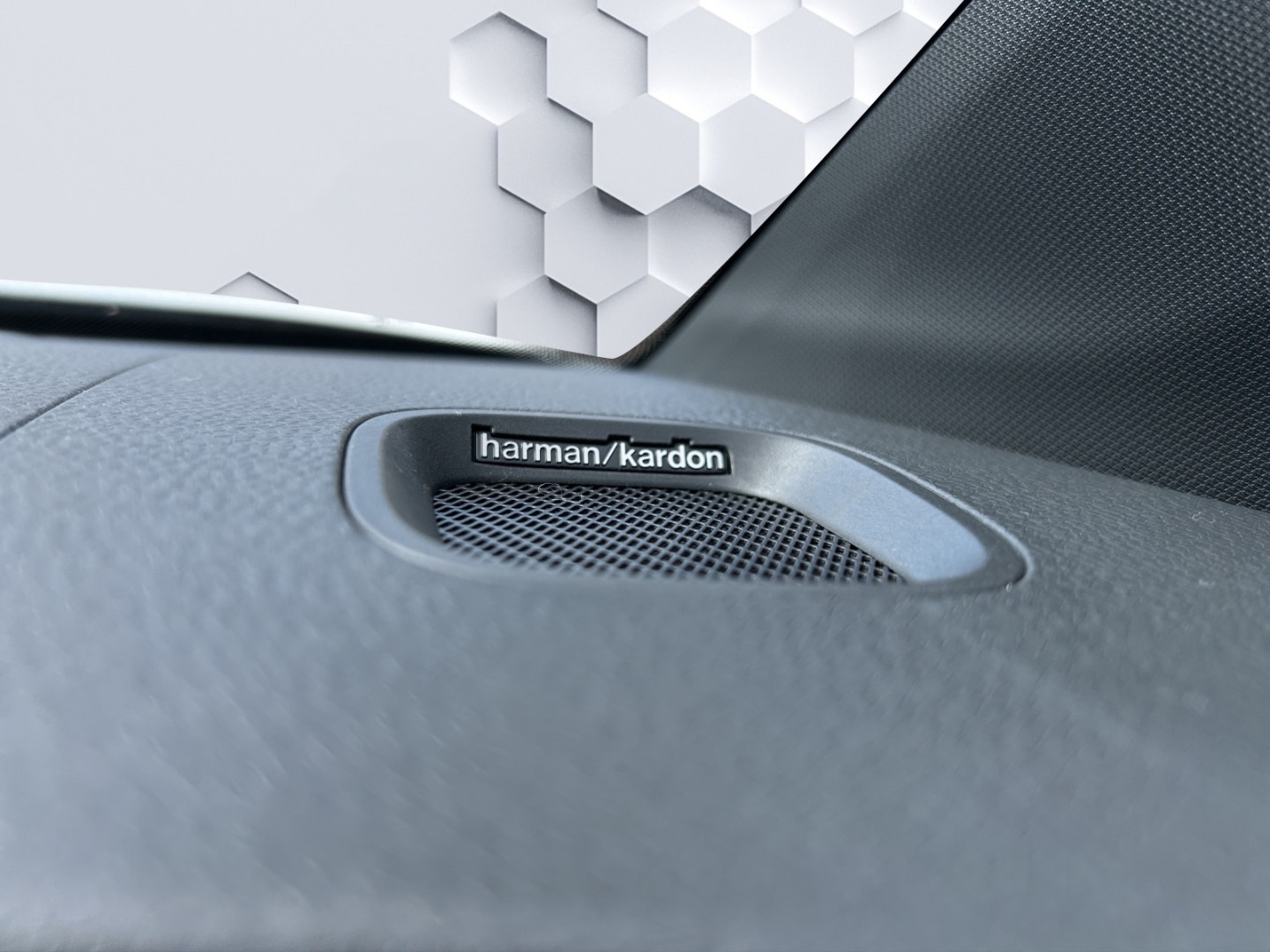 ID. Buzz Pro 210 kW  Navi HUD HarmanKardon LED ACC