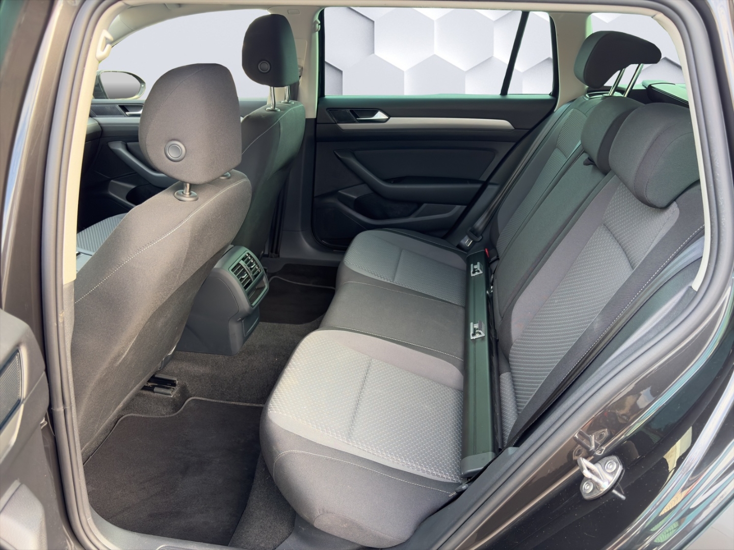 Passat Variant Conceptline 2.0TDI 90kW DSG LED PDC Rückfahrkamera Sitzheizung