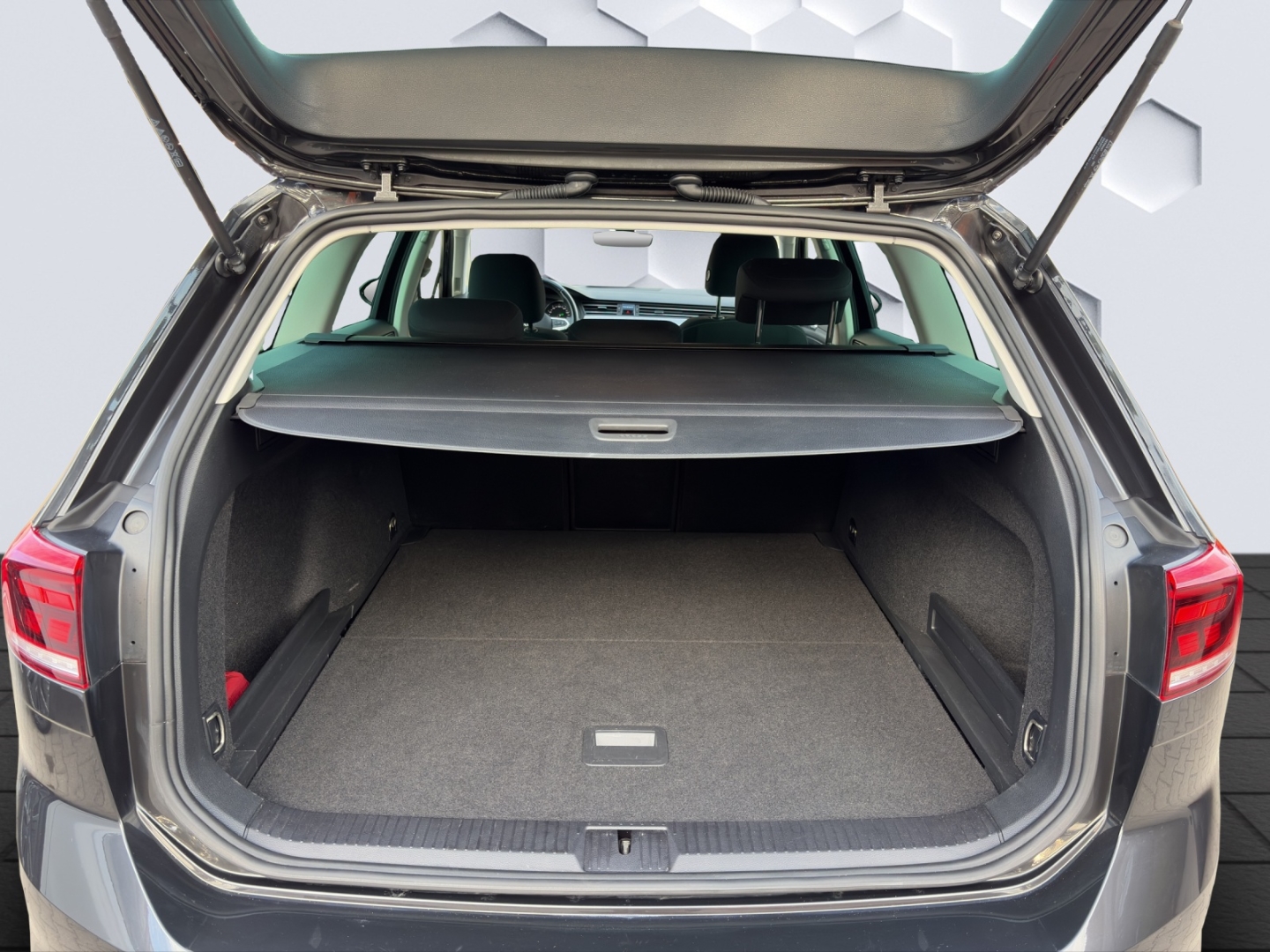 Passat Variant Conceptline 2.0TDI 90kW DSG LED PDC Rückfahrkamera Sitzheizung