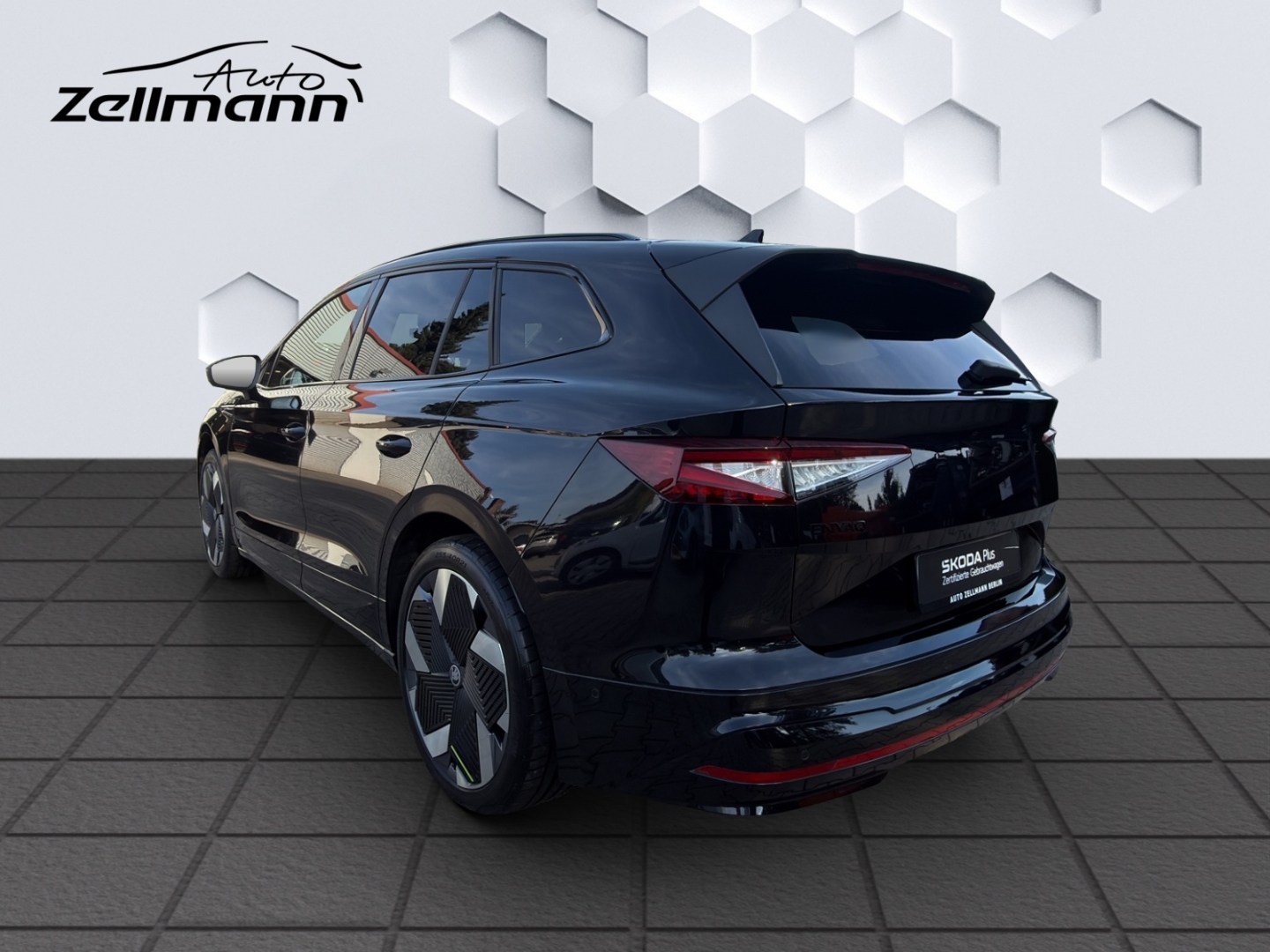 Enyaq RS 250kW 4x4 AHZV MatrixLED HuD PanoDach DCC 360°Kamera ParkAssist Sitzheizung