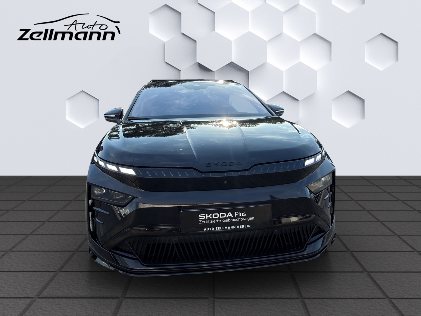 Enyaq RS 250kW 4x4 AHZV MatrixLED HuD PanoDach DCC 360°Kamera ParkAssist Sitzheizung