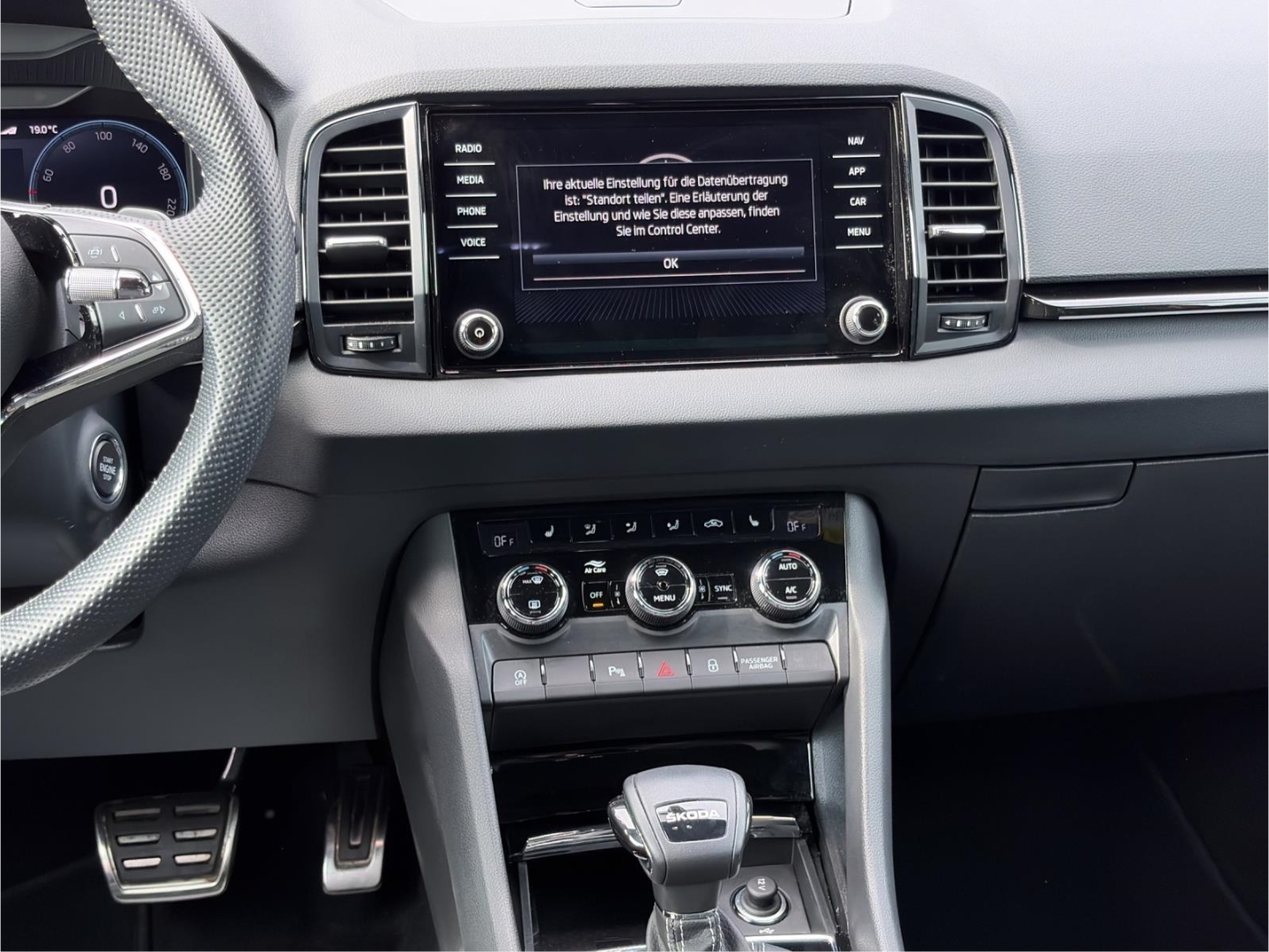 Karoq Sportline 1.5TSI 110kW DSG MatrixLED DCC Rückfahrkamera Sitzheizung