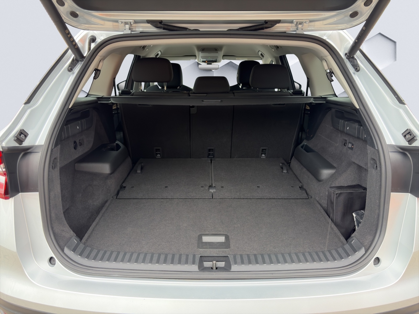 Kodiaq Selection 2.0TDI 142kW DSG 4x4 AHZV MatrixLED GJR ACC Rückfahrkamera Sitzheizung