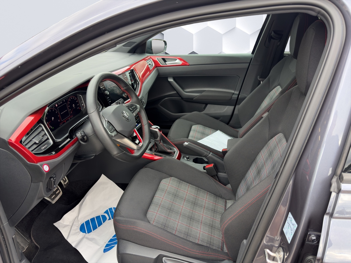 Polo VI GTI 2.0TSI 152kW DSG MatrixLED PanoDach ACC Rückfahrkamera Sitzheizung
