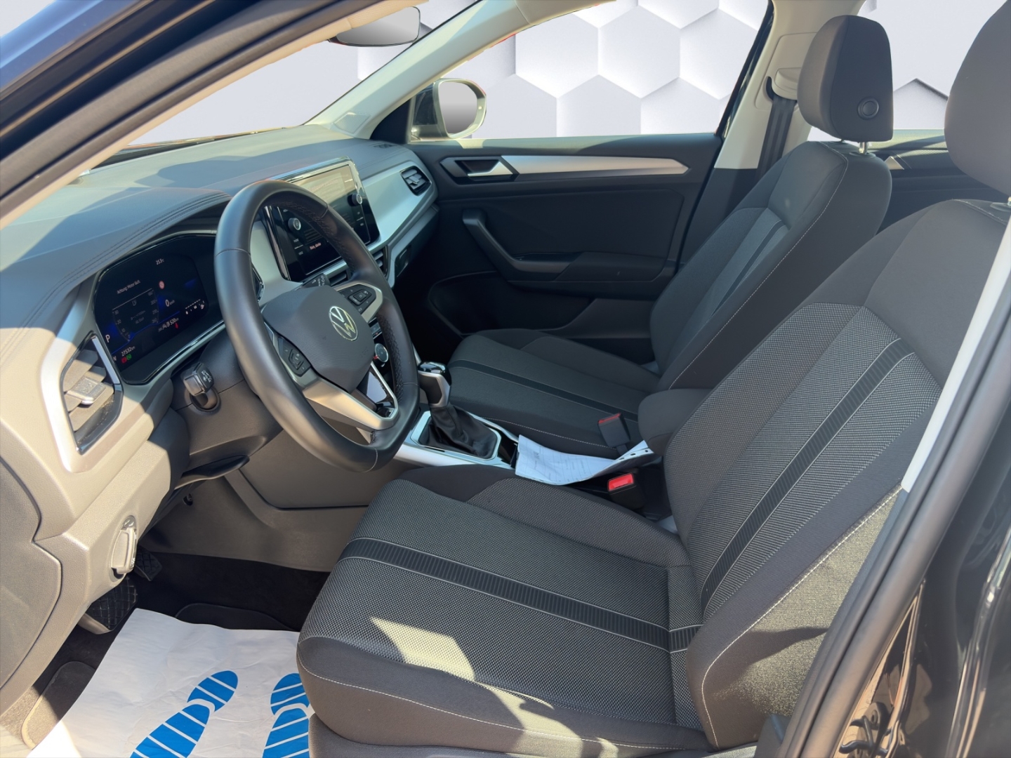 T-Roc Life 1.5TSI 110kW DSG AHZV LED GJR ParkAssist Sitzheizung
