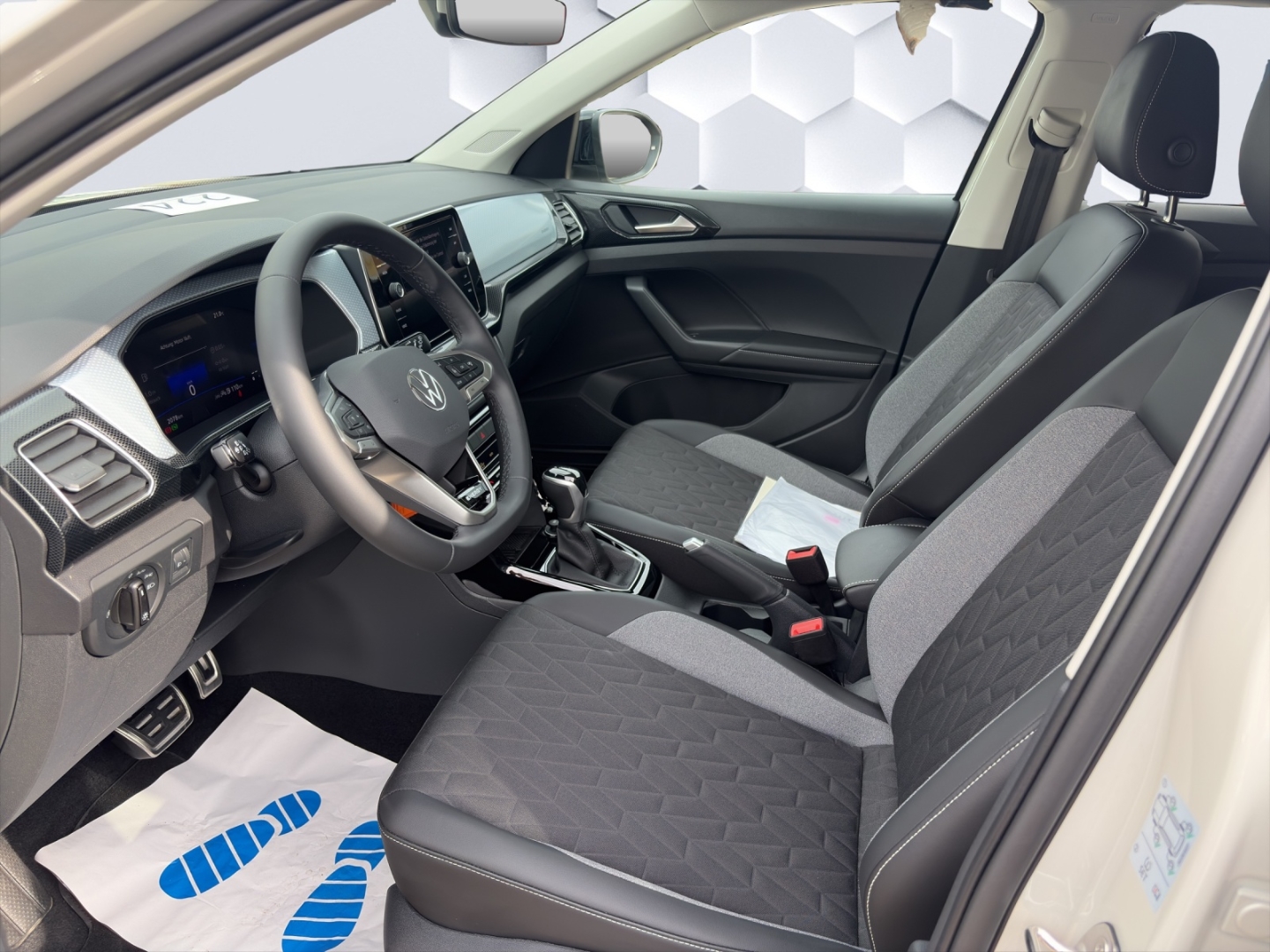 T-Cross ENERGY 1.0TSI 85kW DSG LED GJR ACC Rückfahrkamera Sitzheizung