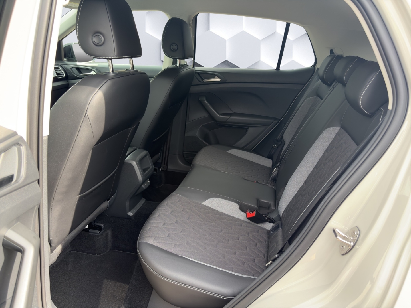T-Cross ENERGY 1.0TSI 85kW DSG LED GJR ACC Rückfahrkamera Sitzheizung