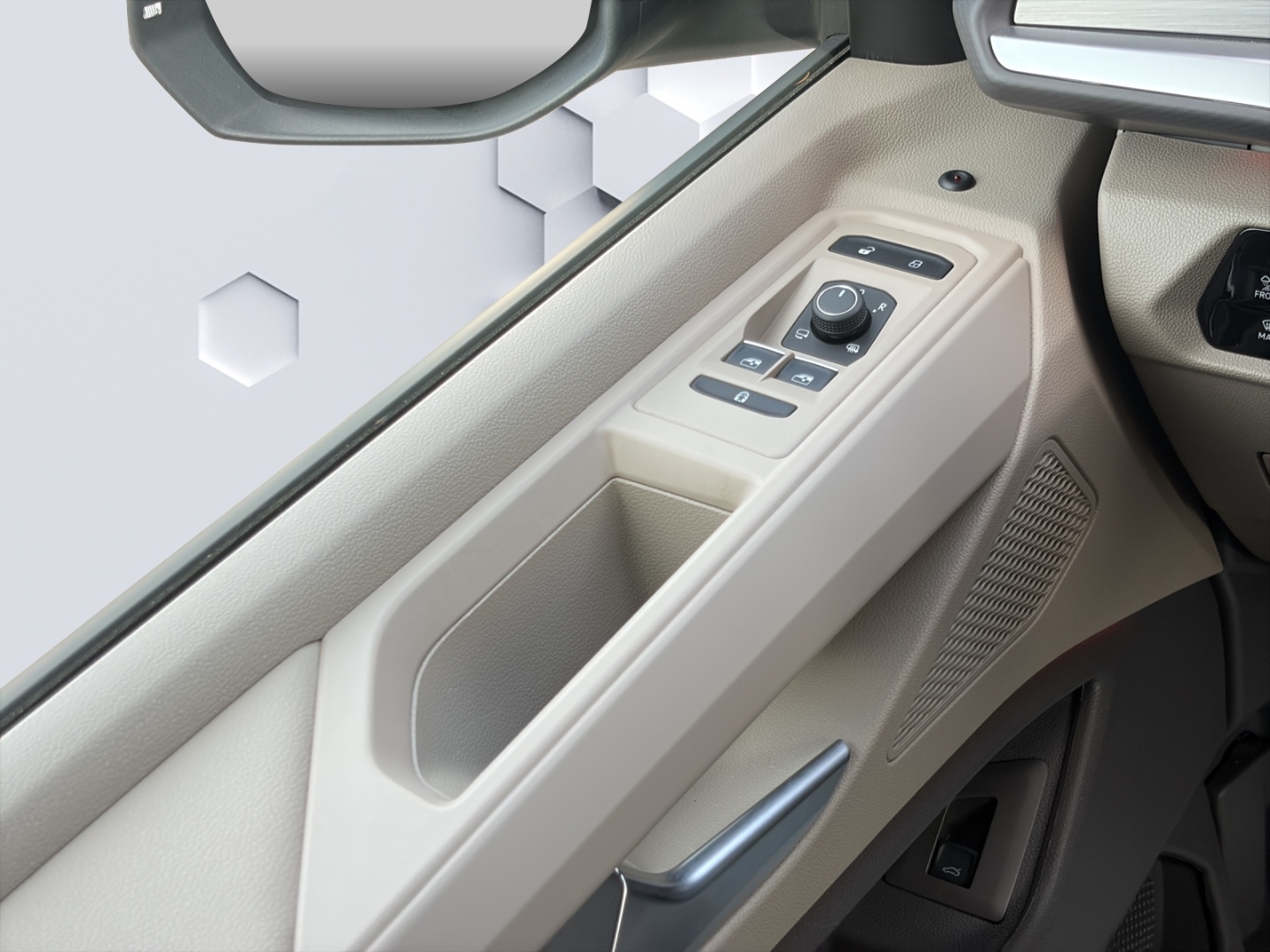 T7 Multivan Life KÜ 2.0TDI 110kW DSG AHZV MatrixLED ACC DCC Standheizung 360° Kamera 7-Sitzer