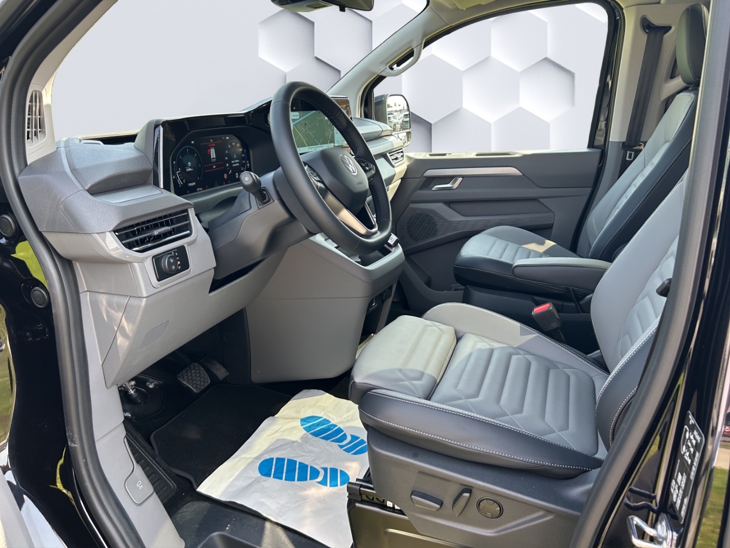 Caravelle Style 2,0l TDI 8-Gang-Automatik AHK Navi SHZ Soundsystem