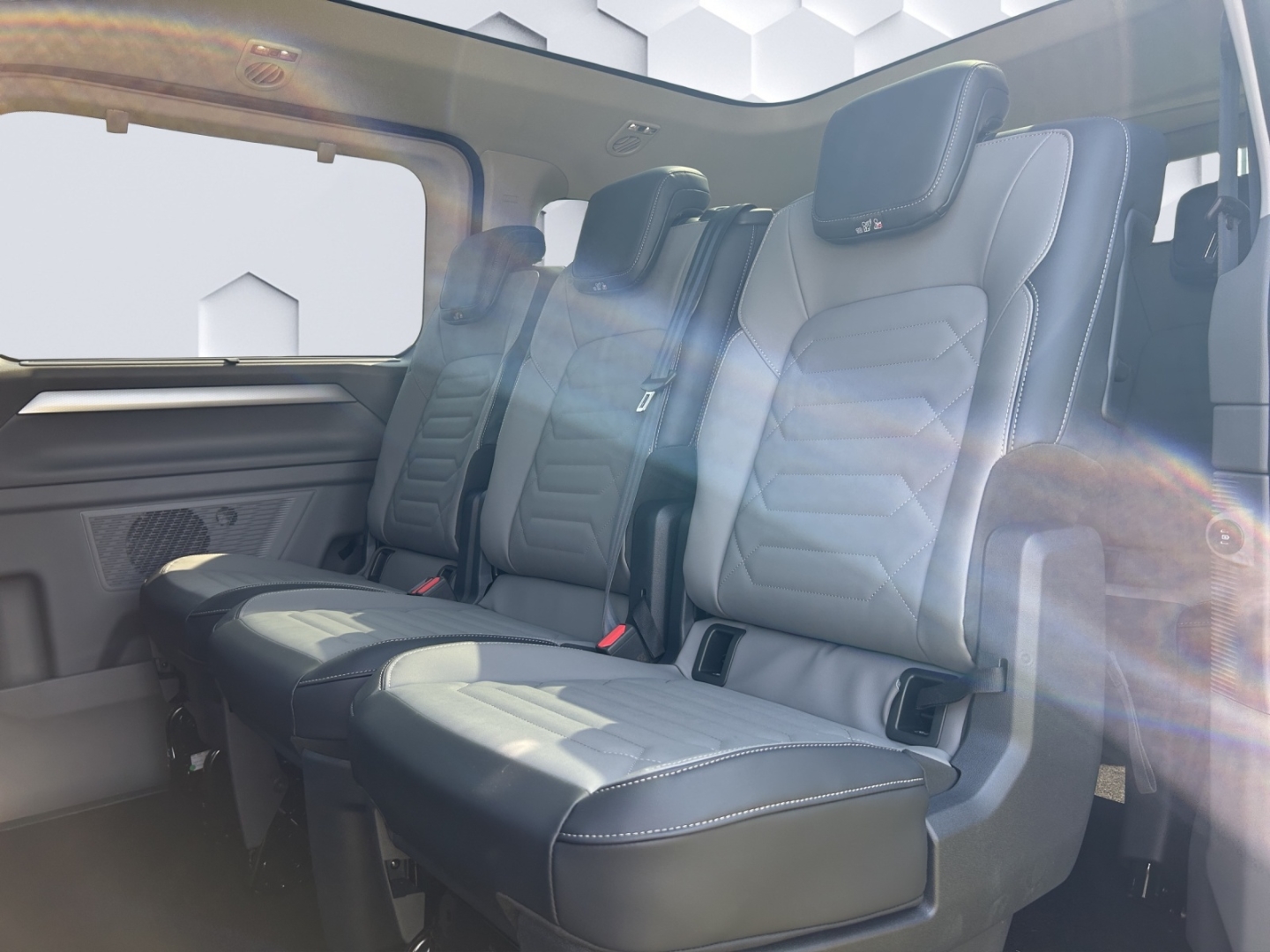 Caravelle Style 2,0l TDI 8-Gang-Automatik AHK Navi SHZ Soundsystem