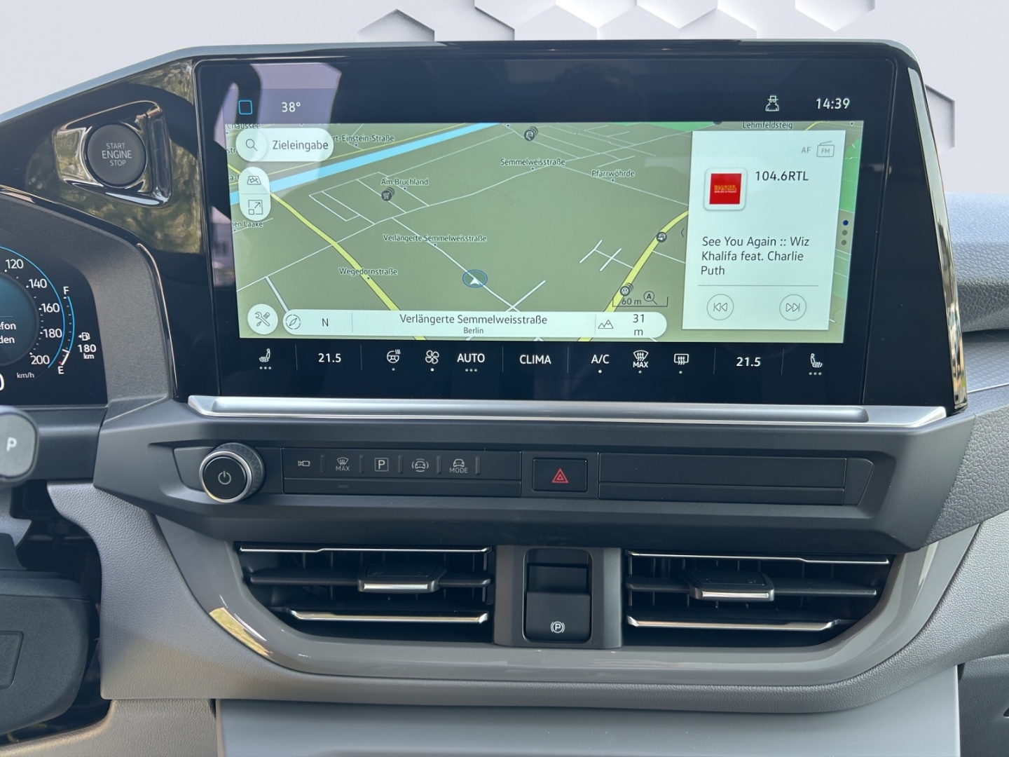 Caravelle Style 2,0l TDI 8-Gang-Automatik AHK Navi SHZ Soundsystem