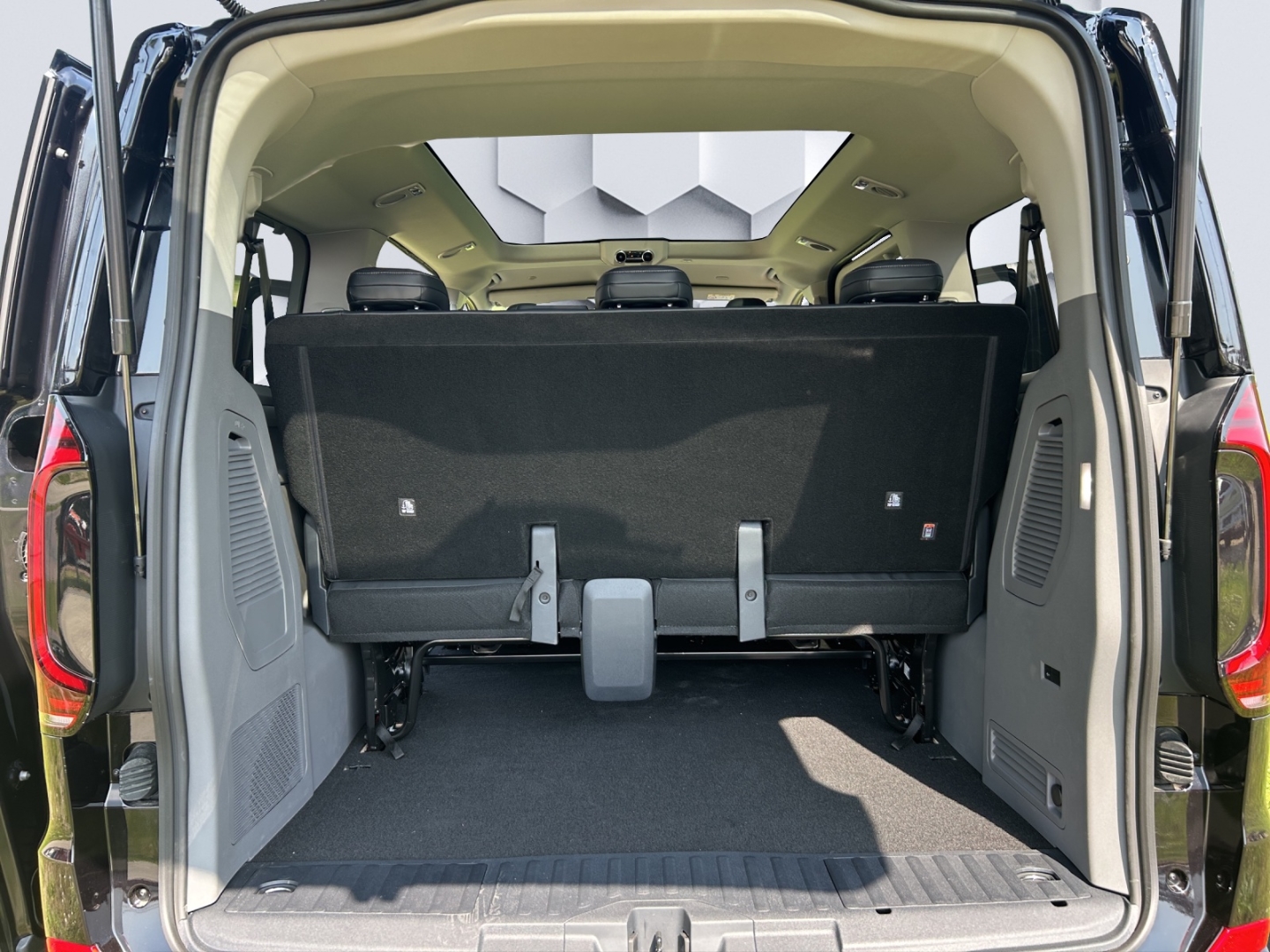 Caravelle Style 2,0l TDI 8-Gang-Automatik AHK Navi SHZ Soundsystem