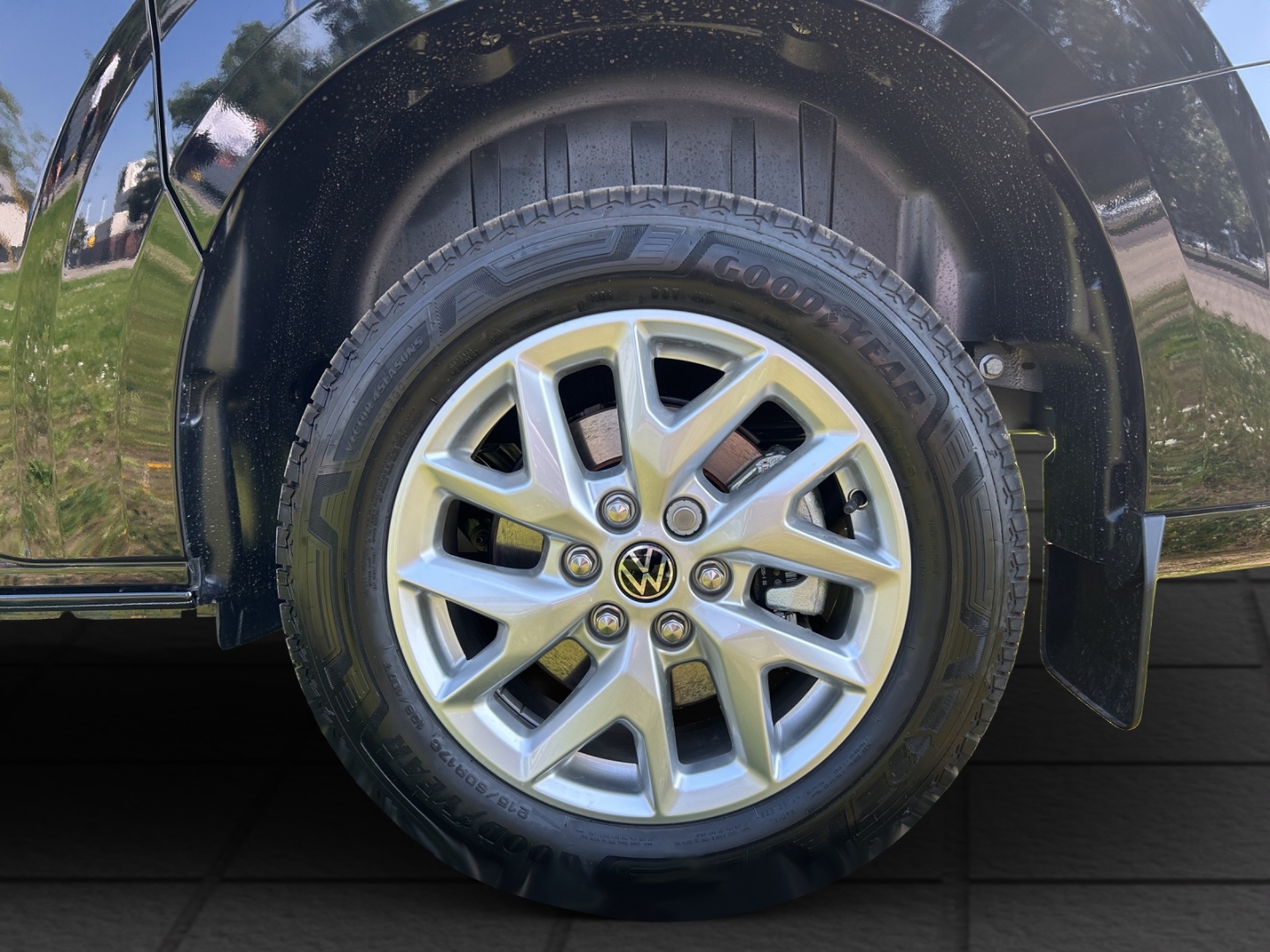 Caravelle Style 2,0l TDI 8-Gang-Automatik AHK Navi SHZ Soundsystem