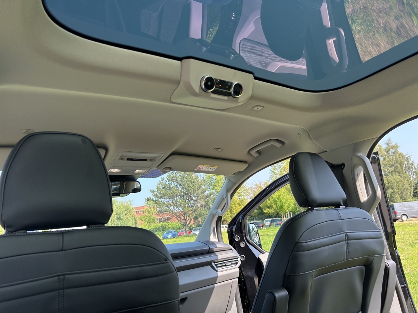 Caravelle Style 2,0l TDI 8-Gang-Automatik AHK Navi SHZ Soundsystem