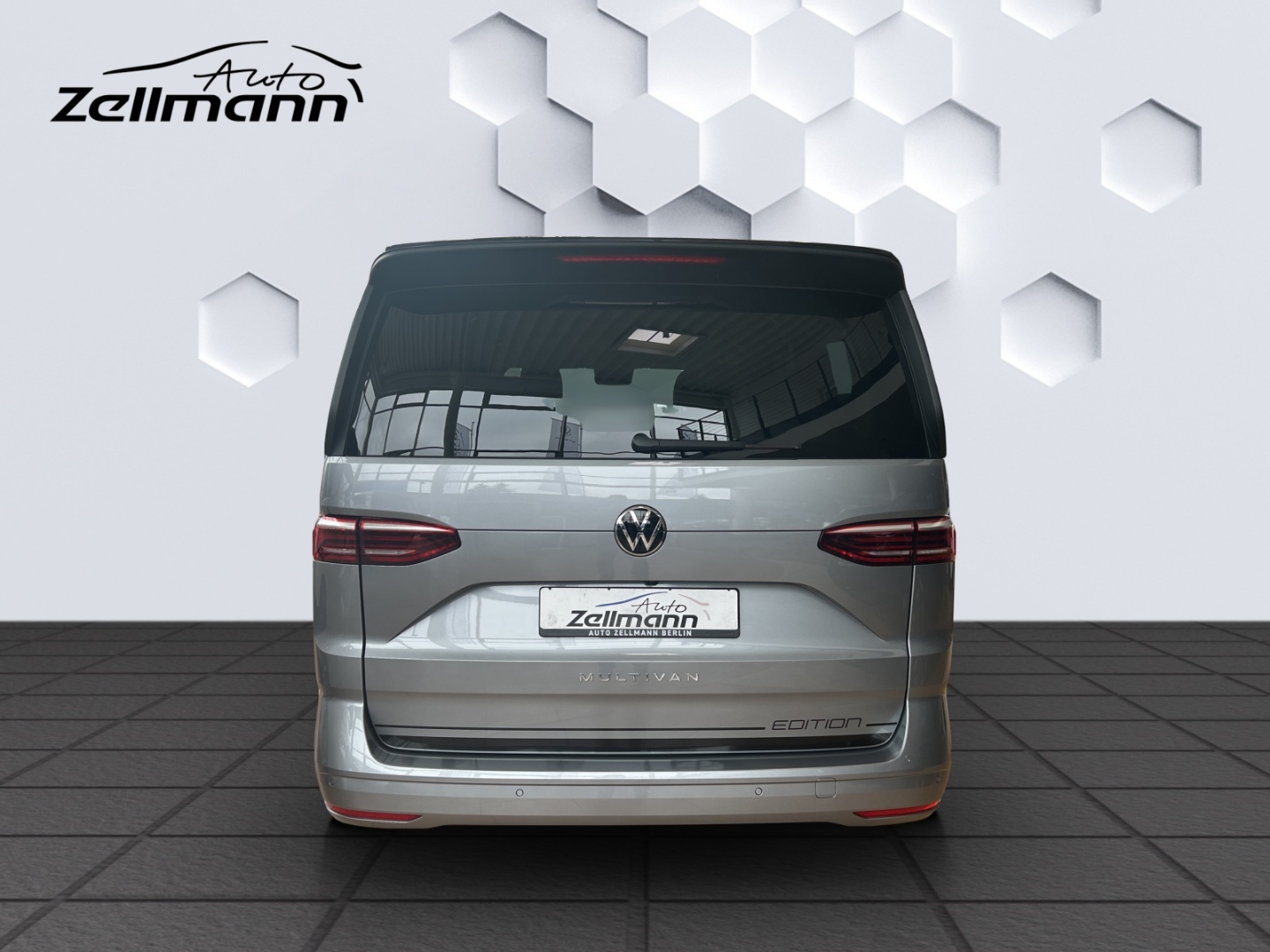 T7 Multivan Life Edition 2,0l TDI DSG StandHZG AHK Navi Klimaautom SHZ Keyless Verkehrszeichenerk.