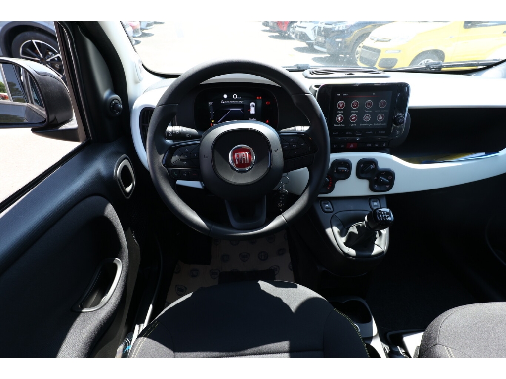 Panda Cross MildHybrid PDC CARPLAY ALUFELGEN 15ZOLL RADIO-SYSTEM