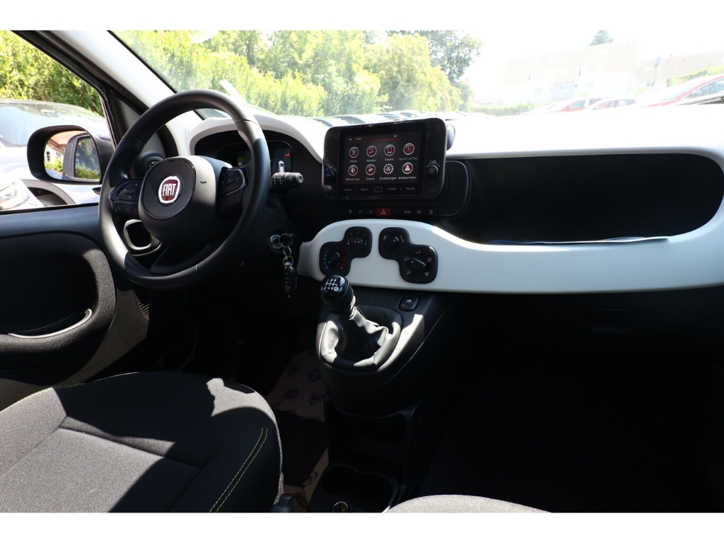 Panda Cross MildHybrid PDC CARPLAY ALUFELGEN 15ZOLL RADIO-SYSTEM