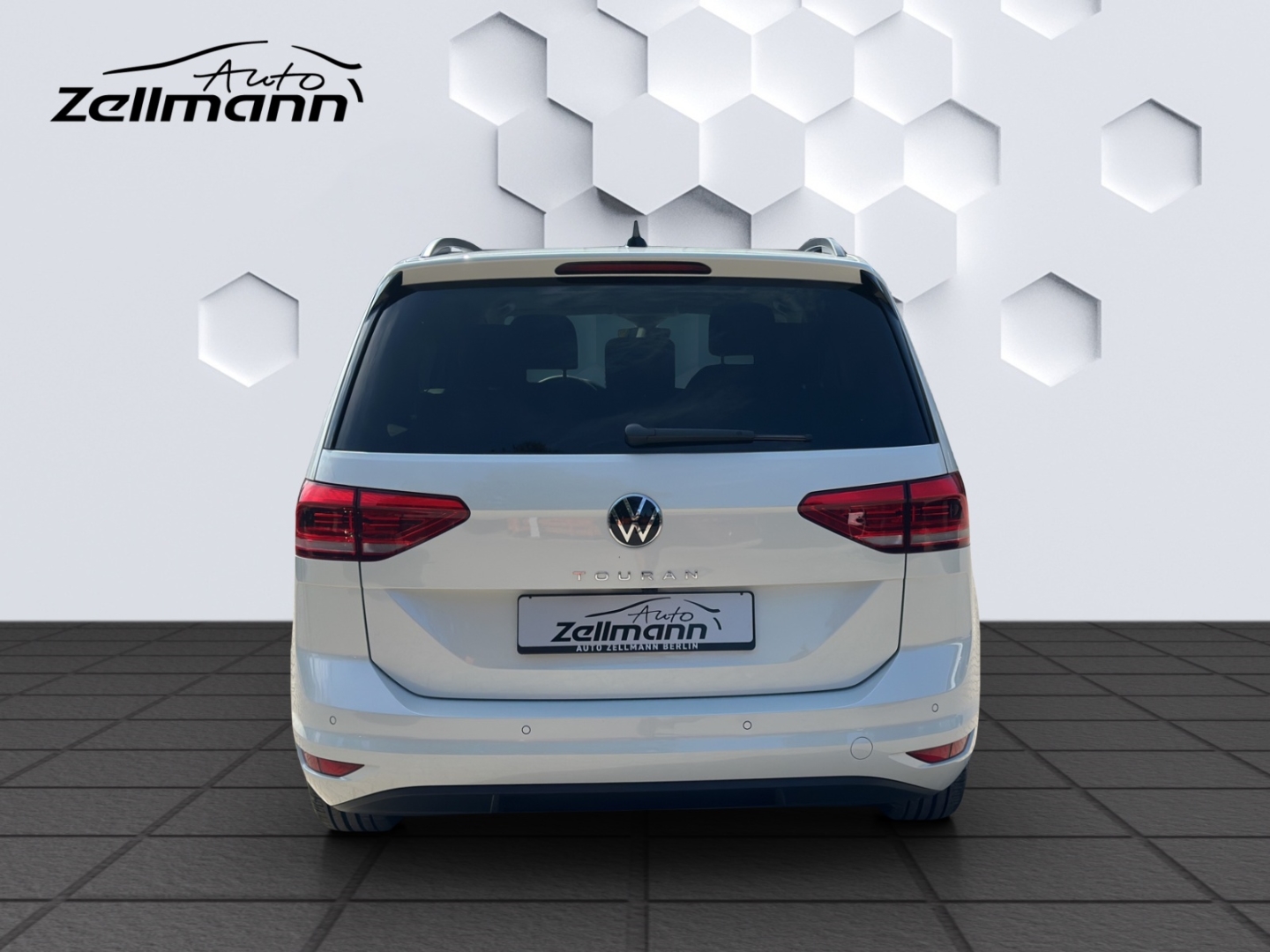 Touran Highline 1.5l DSG StHz Panodach Navi AHK