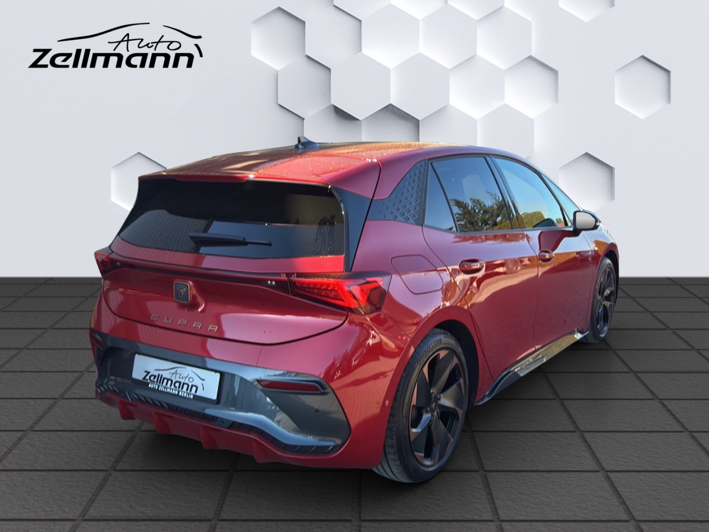 Born 150kW LED ACC 360°Kamera ParkLenkAssist Sitzheizung