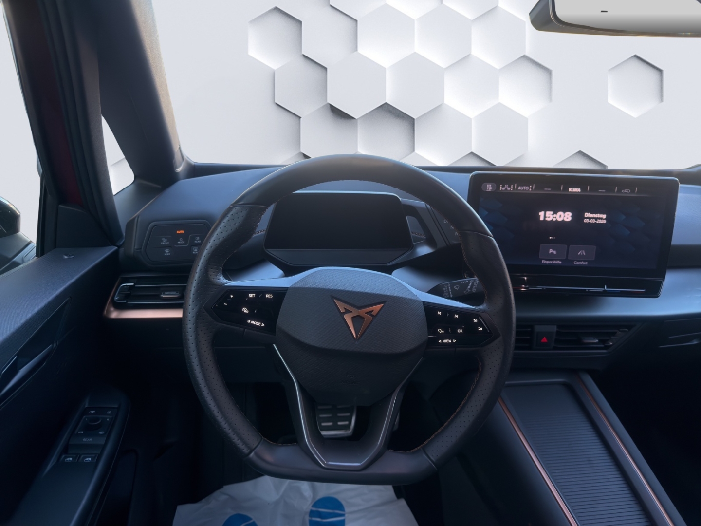 Born 150kW LED ACC 360°Kamera ParkLenkAssist Sitzheizung